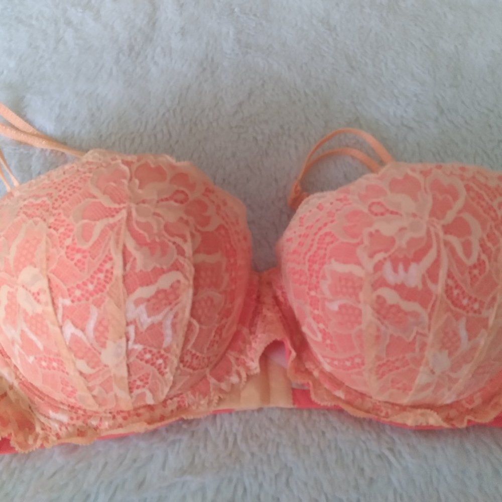 Victoria's Secret Pink 36D Date Push Up Gently